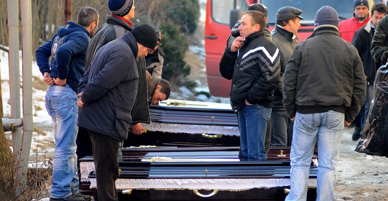 Valea Jiului, sub şocul a cinci trupuri ajunse în sicrie din vina altora, într-o dimineaţă de februarie, 2011