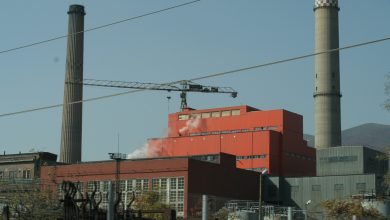 Termocentrala Paroşeni (parte componentă a CEH) nu face nicio concesie şi-i spune distribuitorului că singura soluţie ar fi ca el să tripleze preţul gigacaloriei pentru populaţie