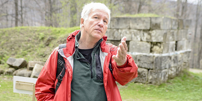 Nunu Brilinsky spune că e nevoit să renunţe la postul de administrator al Sarmizegetusei Regia, după o perioadă îndelungată de tensiuni şi presiuni la care a fost supus