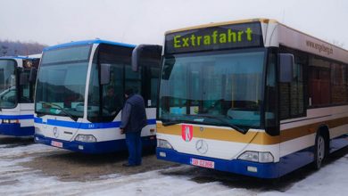Numărul mare al beneficiarilor de călătorii subvenţionate (pensionari şi, mai nou, elevi) a obligat Prim Transprest să-şi cumpere încă trei autobuze. (sursa foto: Primăria Hunedoara)
