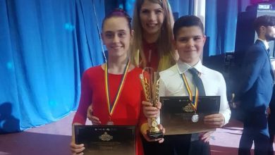 Vicecampionii naționali la clasa E 12-13 ani din cadrul Campionatului Național de Clase, Denisa Kelemberger și Raul Igna