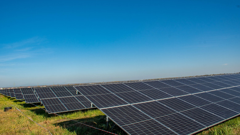 Exemplu de parc fotovoltaic